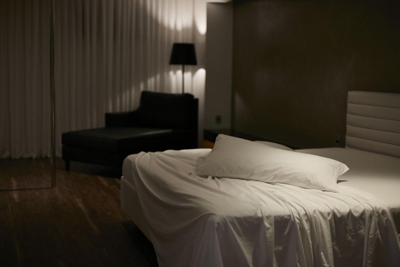 Luv Motel Джойнвил Екстериор снимка